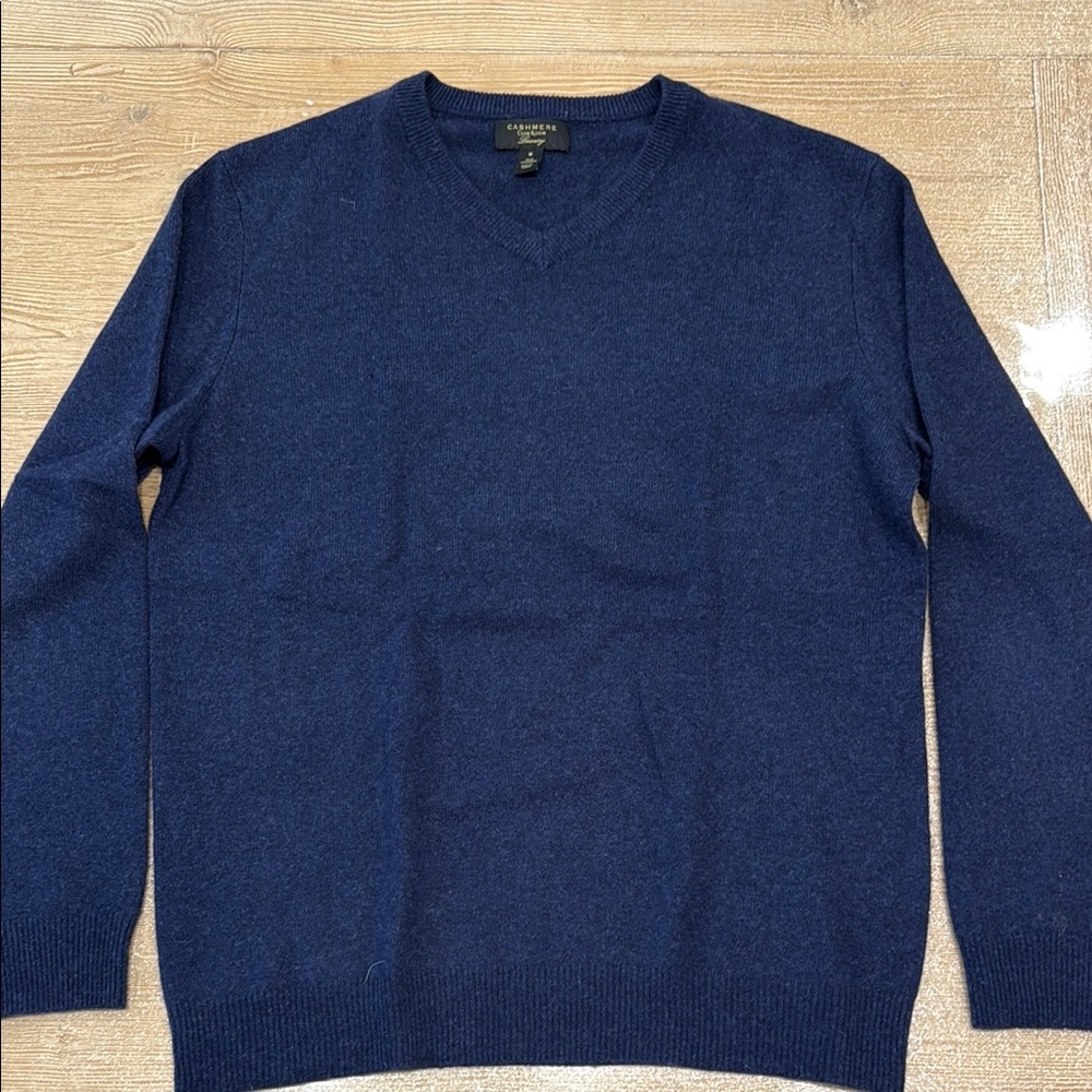 Club Room 100% cashmere V-Neck Sweater